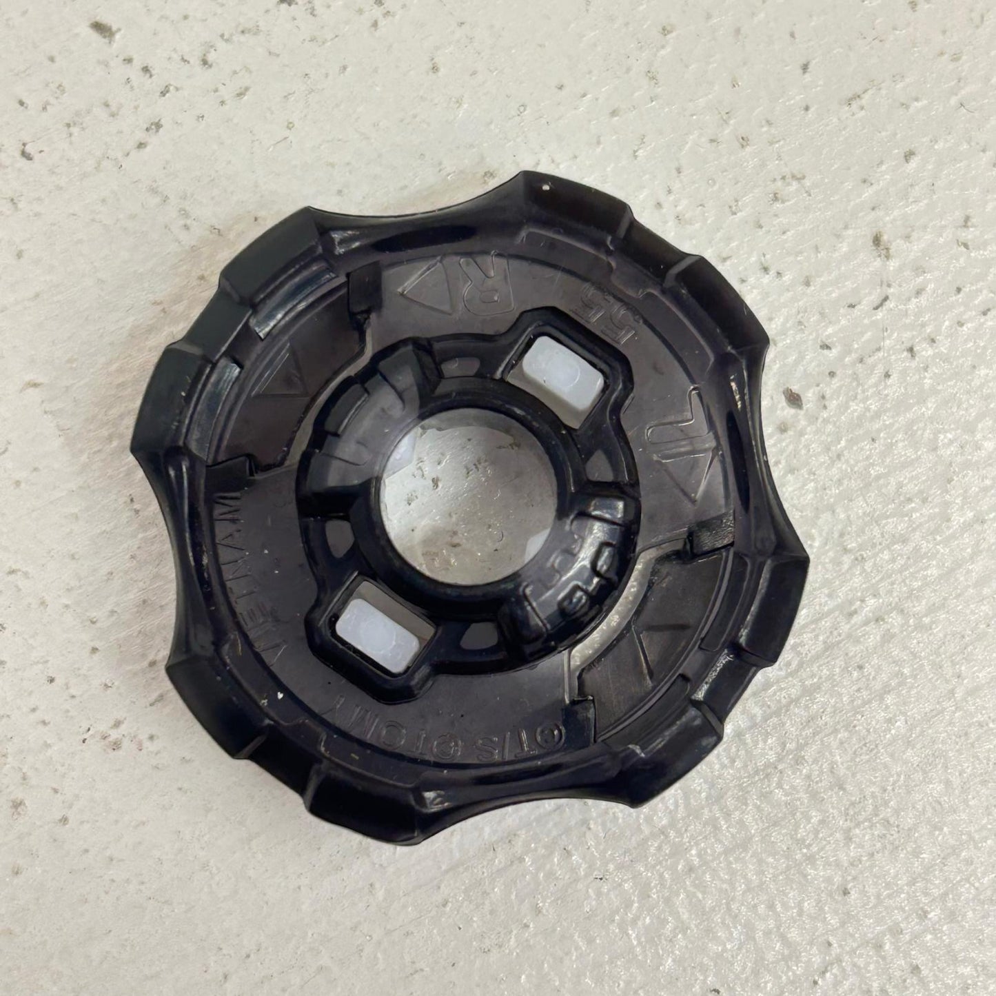 おもちゃ・玩具 クロックミラージュ9-65B ブラック ベイブレードX BEYBLADE X クロックミラージュ9-65B ブラック【イオン広店】