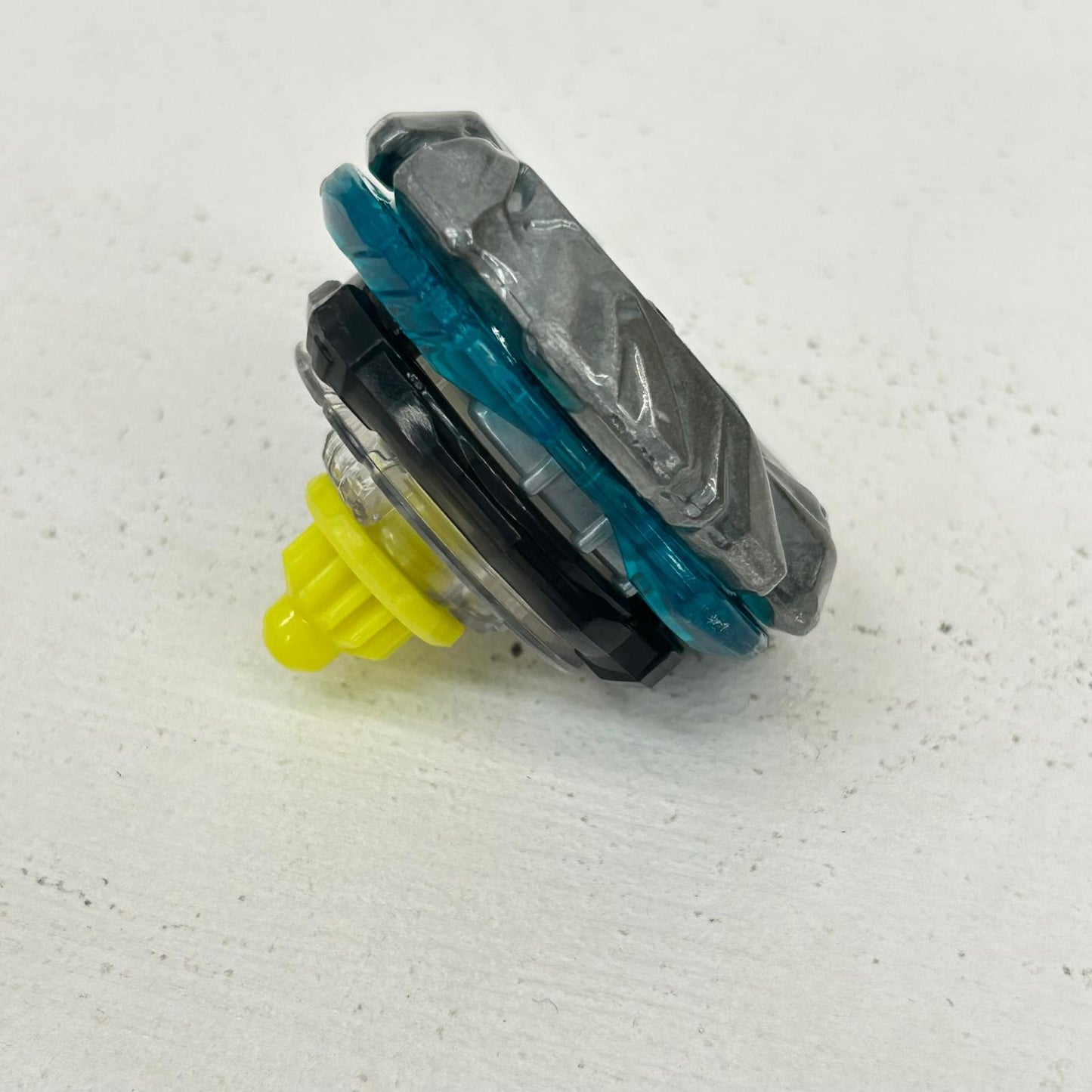 おもちゃ・玩具 シルバーウルフ3-80FB ベイブレードX BEYBLADE X　2 シルバーウルフ3-80FB【イオン広店】