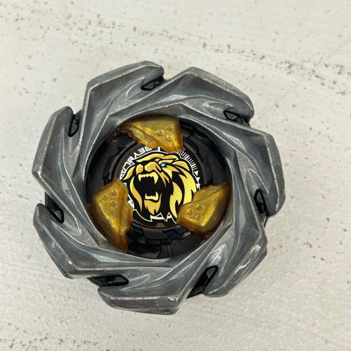 おもちゃ・玩具 レオンクレスト7-60GN ベイブレードX BEYBLADE X レオンクレスト7-60GN 【イオン広店】