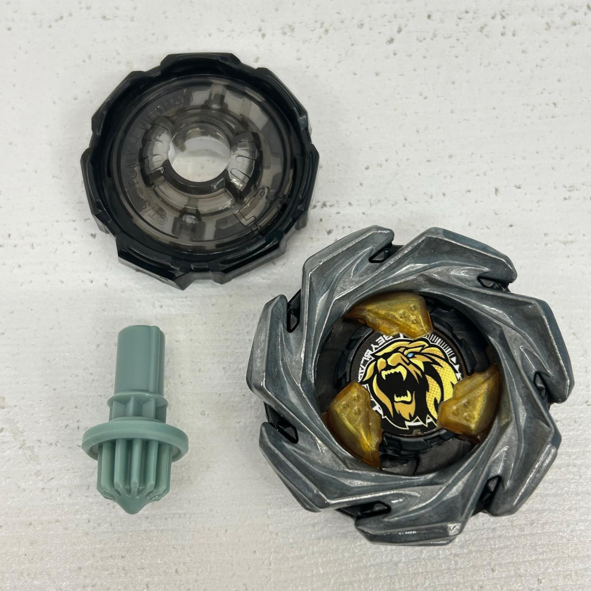 おもちゃ・玩具 レオンクレスト7-60GN ベイブレードX BEYBLADE X レオンクレスト7-60GN【イオン広店】