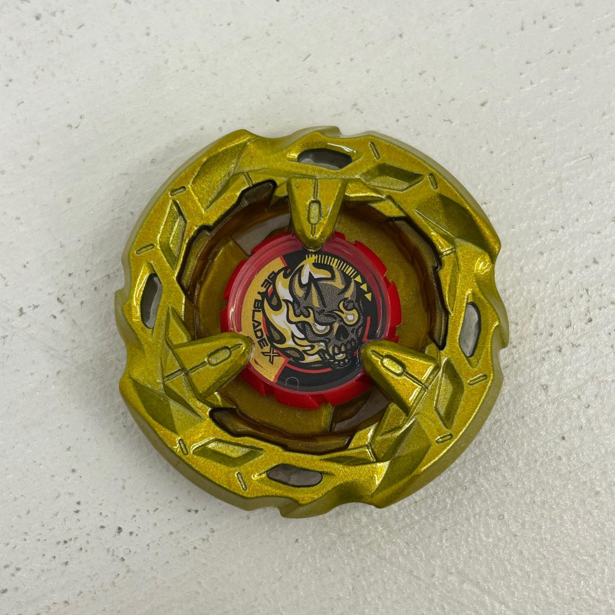 おもちゃ・玩具 ヘルズサイズ3-85GB メタルコート：ゴールド ベイブレードX BEYBLADE X ヘルズサイズ3-85GB 【イオン広店】