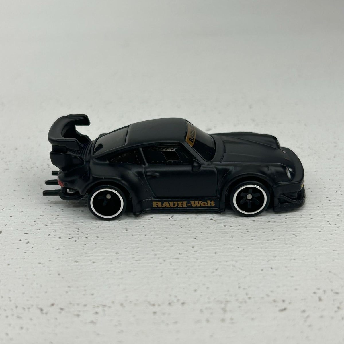 おもちゃ・玩具 1/64 RWB PORSCHE 930 Hot Wheels カーカルチャー Silho RWB PORSCHE 930【イオン広店】