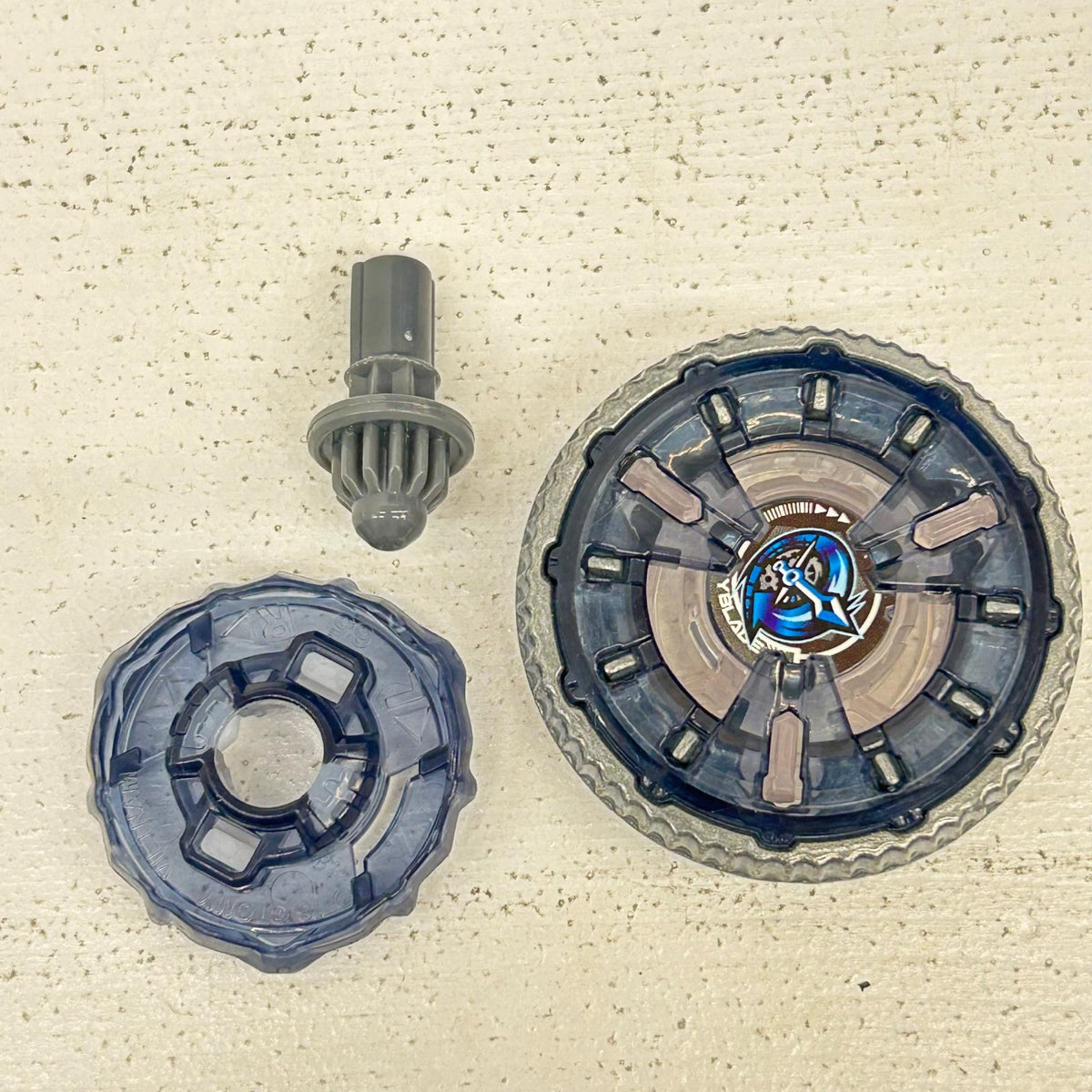 おもちゃ・玩具 クロックミラージュ9-65B ブラック ベイブレードX BEYBLADE X クロックミラージュ9-65B【イオン広店】