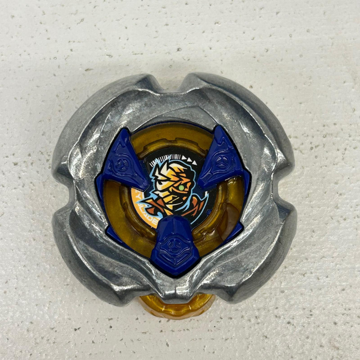 おもちゃ・玩具 マミーカース5-70W カスタム ベイブレードX BEYBLADE X マミーカース5-70W 【イオン広店】