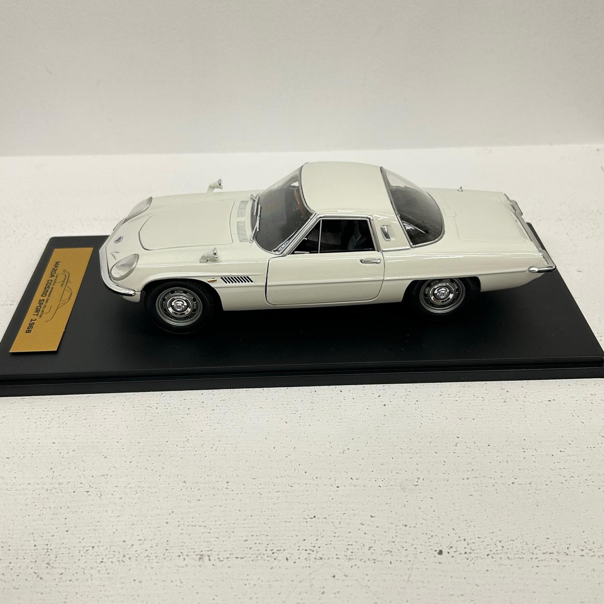 1/18 マツダ コスモスポーツ エクストラスケール 国産名車コレクション 2【イオン広店】