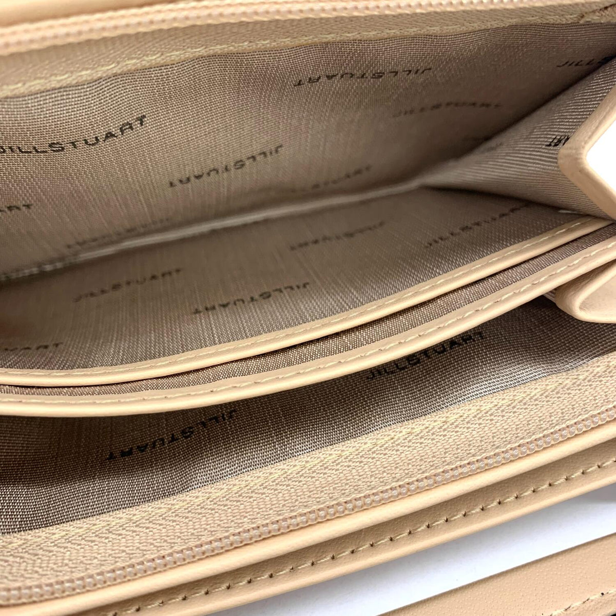 その他ファッション雑貨 【★加古川物流】中古 ジルスチュアート　jill stuart ラウンドファスナーリボン長財布.,【124】【加古川物流】