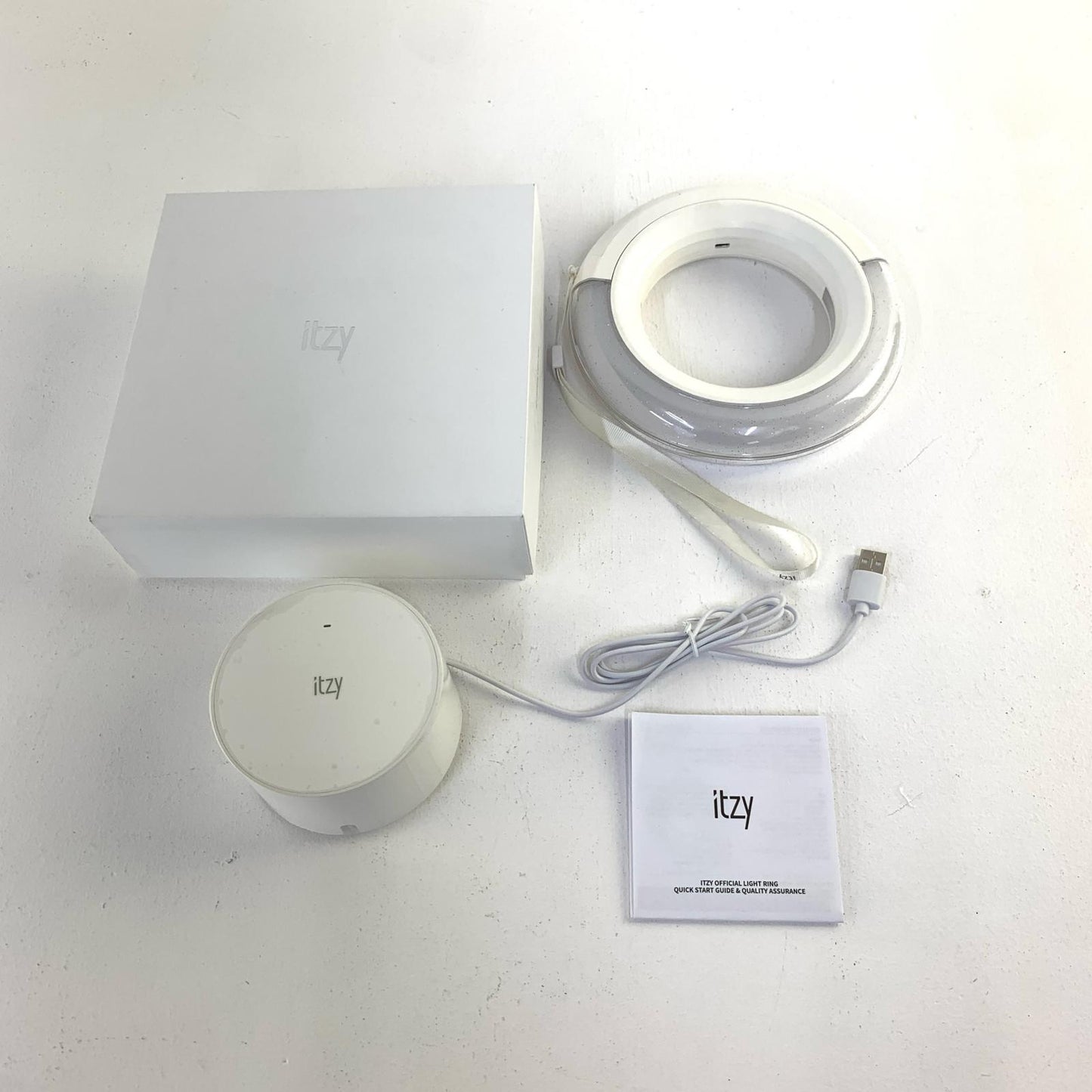 アイドルグッズ 【★加古川物流】中古 ITZY ペンライト リングライト[3481･967].,【353】【353】【加古川物流】