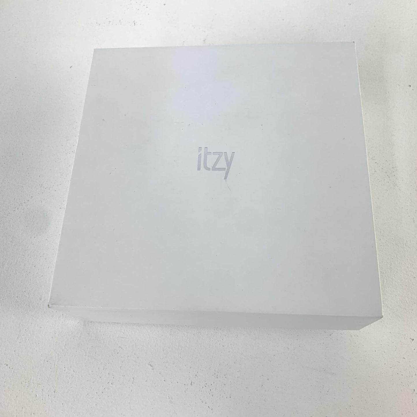 アイドルグッズ 【★加古川物流】中古 ITZY ペンライト リングライト[3481･967].,【353】【353】【加古川物流】