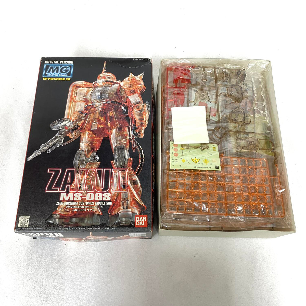 1/100スケール MG ZAKU ザク2 MS-06S ジオン公国軍指揮官用モビルスーツ クリスタルバージョン【パーツ完品】：