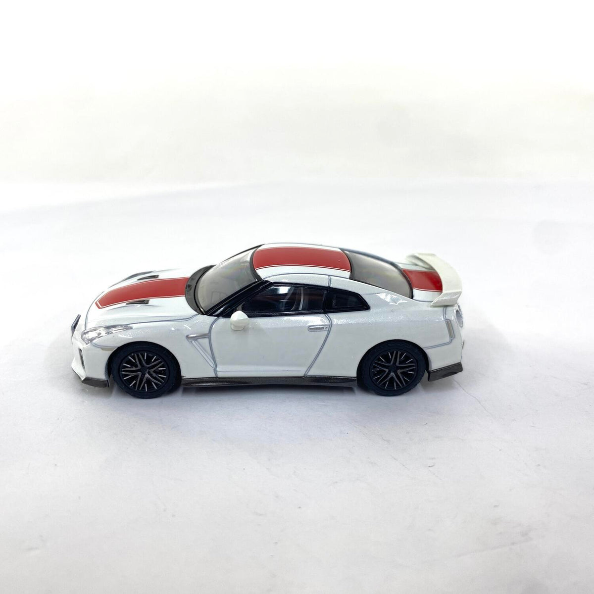 1/64 トミカリミテッドヴィンテージネオ NISSAN 日産 GT-R 50th Anniversary 2020モデル 白 ホワイト LV-N200 トミーテック：