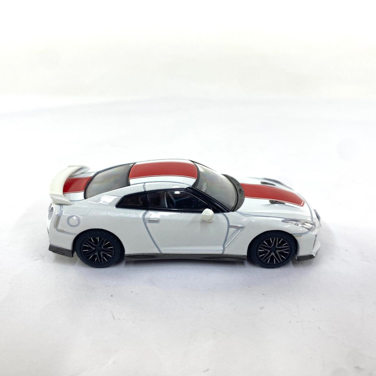1/64 トミカリミテッドヴィンテージネオ NISSAN 日産 GT-R 50th Anniversary 2020モデル 白 ホワイト LV-N200 トミーテック：