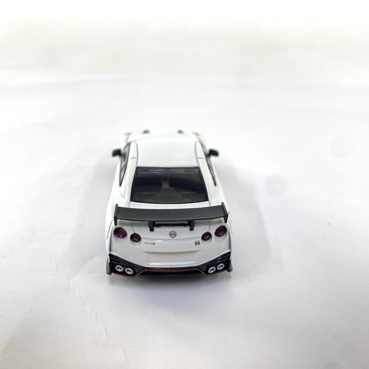 1/64 トミカリミテッドヴィンテージネオ NISSAN 日産 GT-R NISMO 2017モデル 白 ホワイト LV-N153 トミーテック：