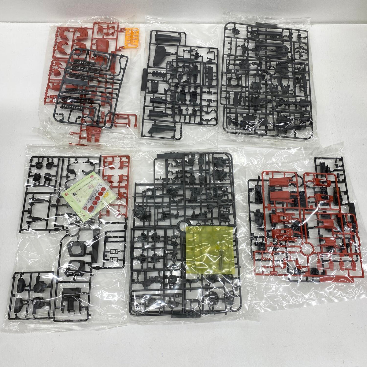 MG 1/100 MS-06R-2 ジオン公国軍 ジョニー・ライデン専用ザクII Ver.2.0 宇宙空間戦闘用高機動型モビルスーツ【パーツ完品】：