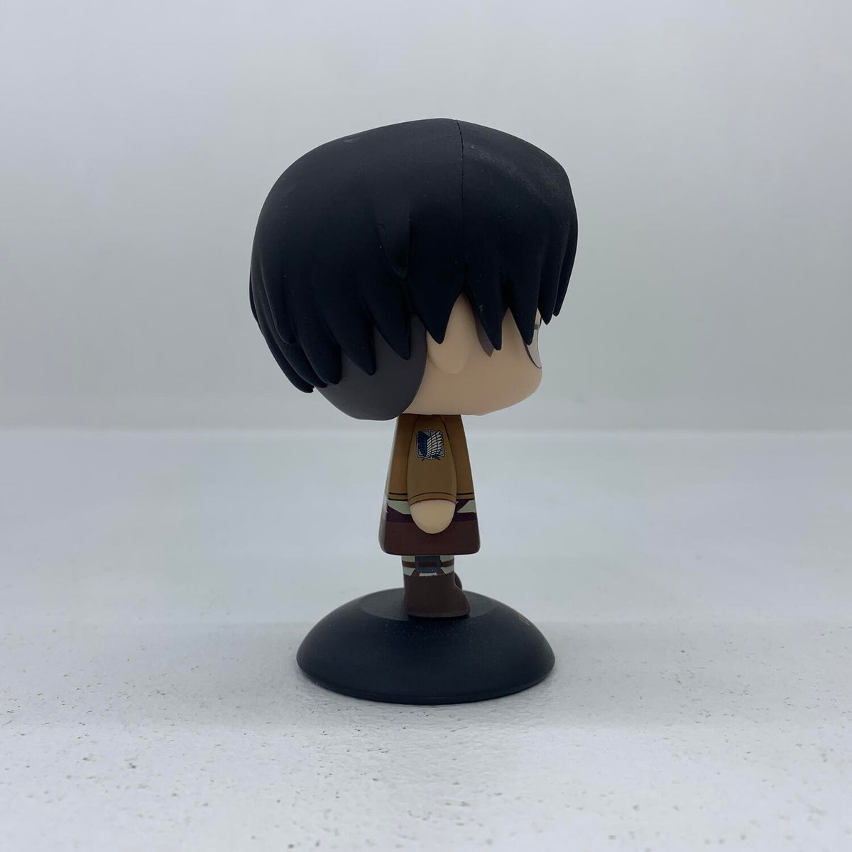 進撃の巨人 ゆらゆらヘッド リヴァイ フィギュア 42**