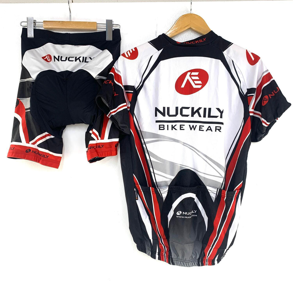 【★加古川物流】中古 NUCKILY サイクルジャージ　上下セット サイズL°【431】【431】【加古川物流】