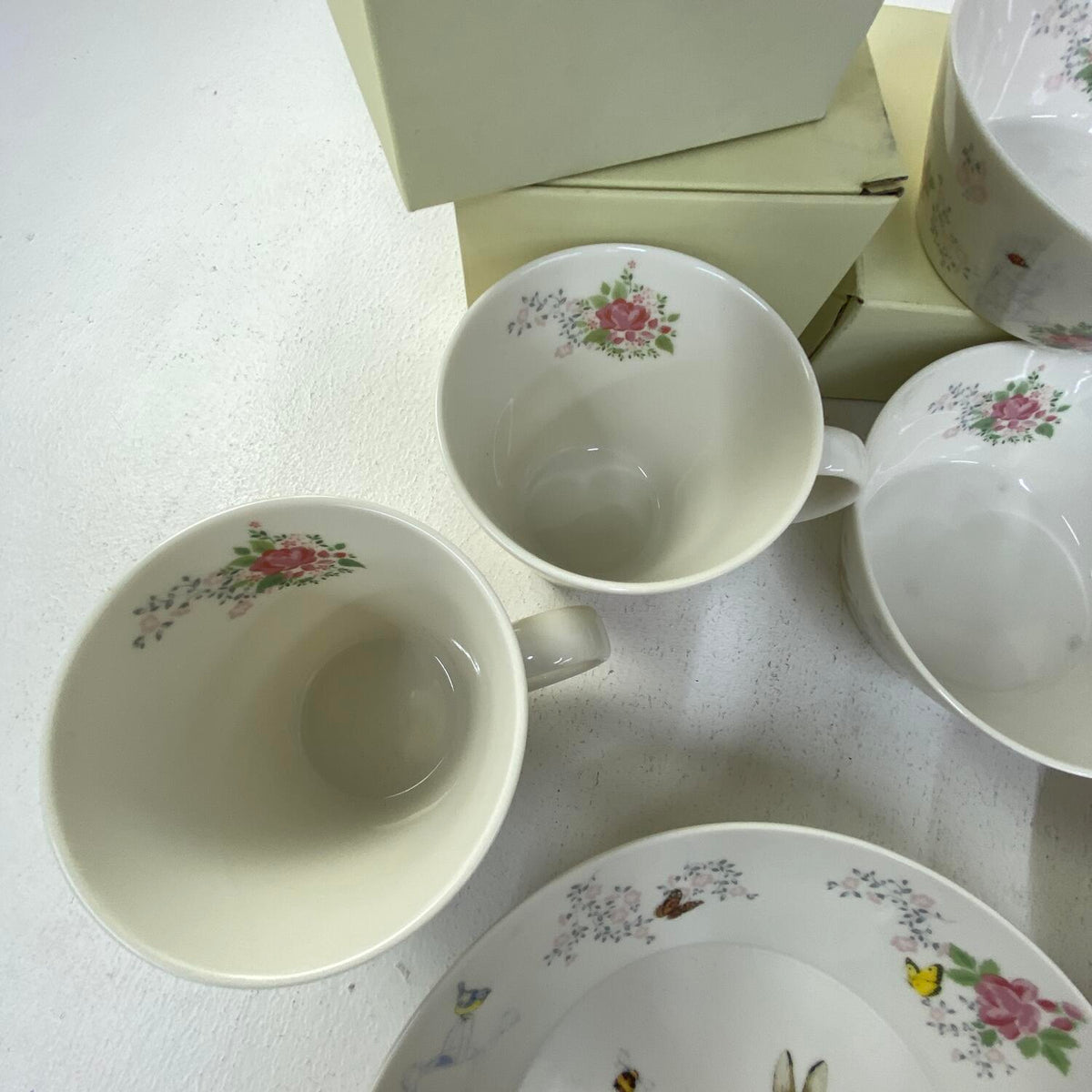 その他雑貨 【★加古川物流】中古 PETER RABBIT 食器 ボウル マグカップ プレート ６点セット°°【426】【426】【加古川物流】