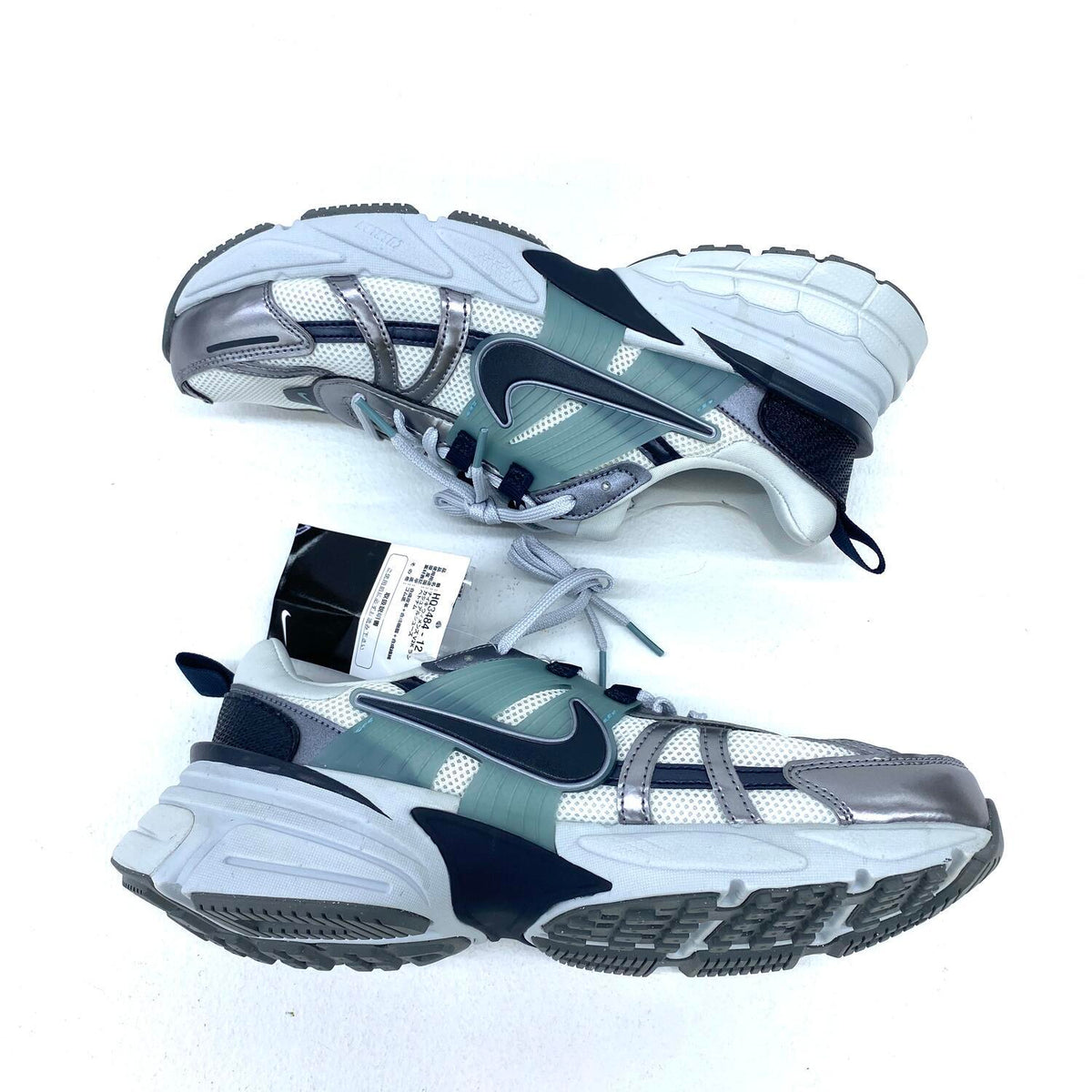 NIKE W NIKE V2K RUN HQ3484-121 ナイキ スニーカー ランニングシューズ　28cm タグ付き.,