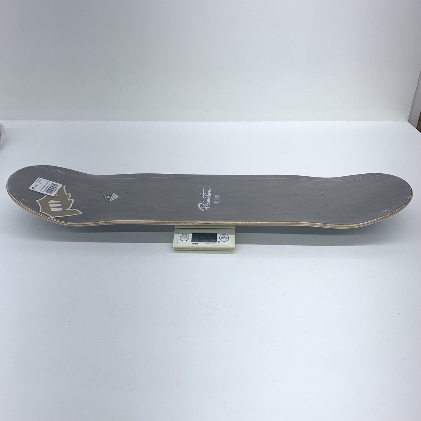 未開封 PRIMITIVE プリミティブ NUEVO SCRIPT CORE DECK 8インチ デッキテープ付 / ヌエボ スクリプト コアデッキ / 8.0×31.75 / 約205×805mm 約1245g..