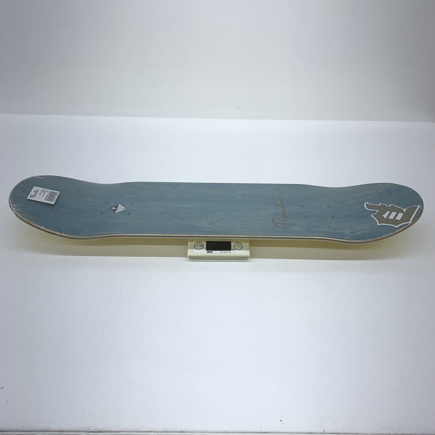 未使用品 PRIMITIVE プリミティブ LEMOS GORILLA 8.25インチ デッキテープ付 / 8.25×31.75 / 約210×810mm 約1287g..