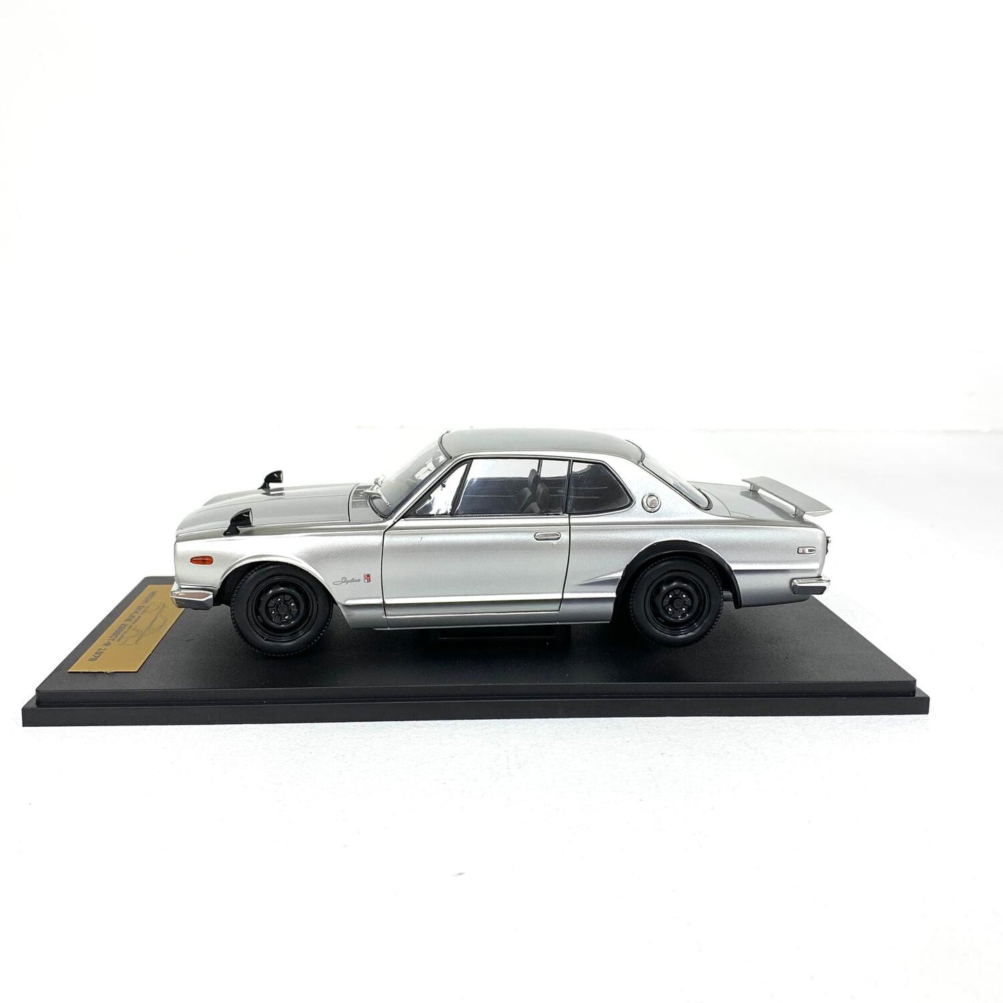 アシェット 1/18 日産 スカイライン 2000GT-R 1970 ミニカー：