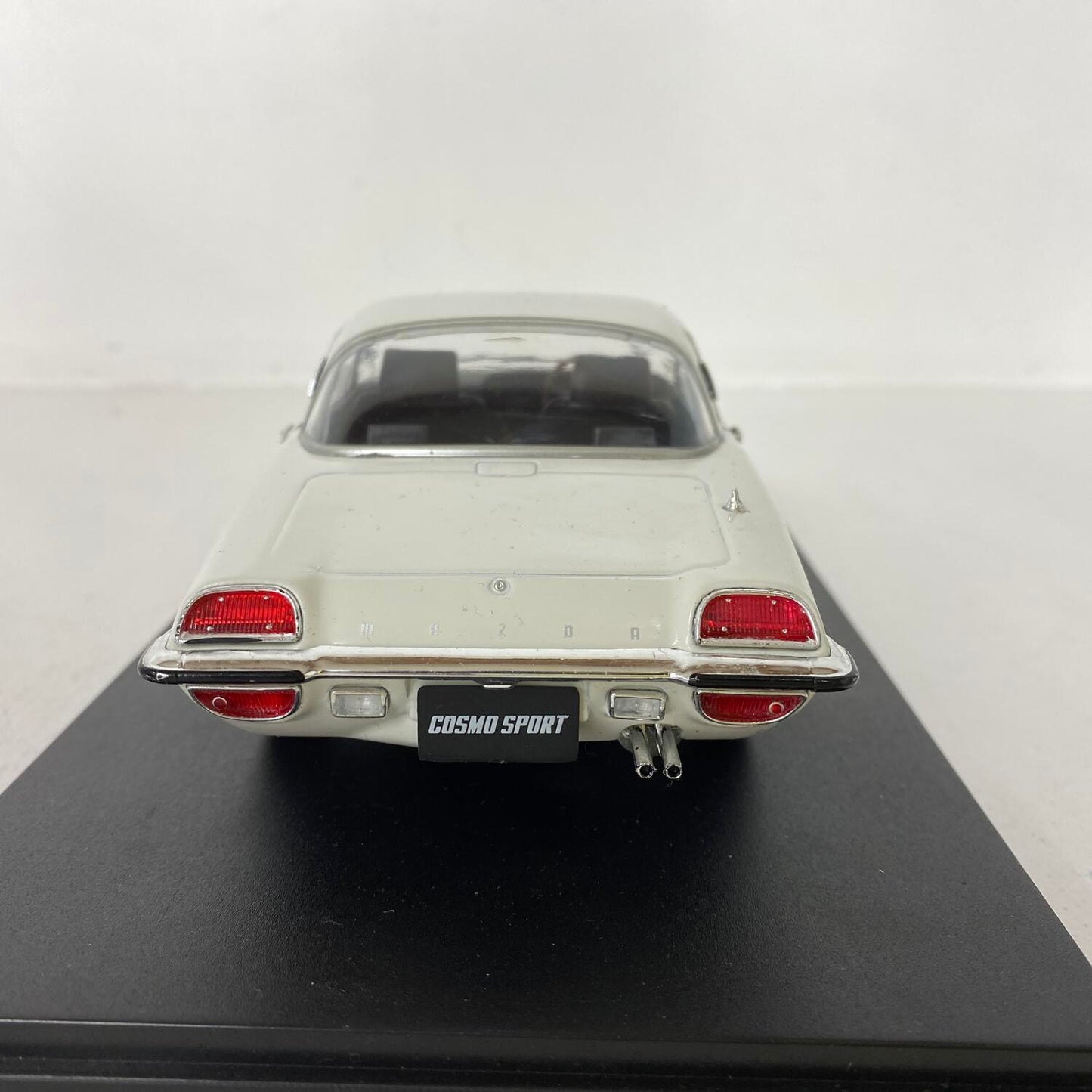 アシェット 1/18 マツダ コスモスポーツ 1968 ミニカー：