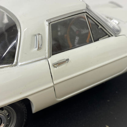 アシェット 1/18 マツダ コスモスポーツ 1968 ミニカー：