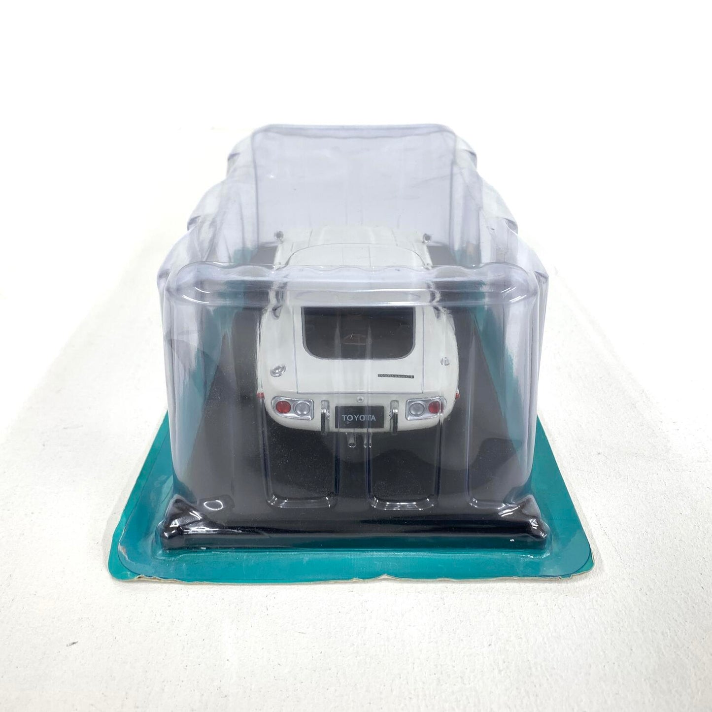 未開封 アシェット 1/18 トヨタ 2000GT 1967 ミニカー：