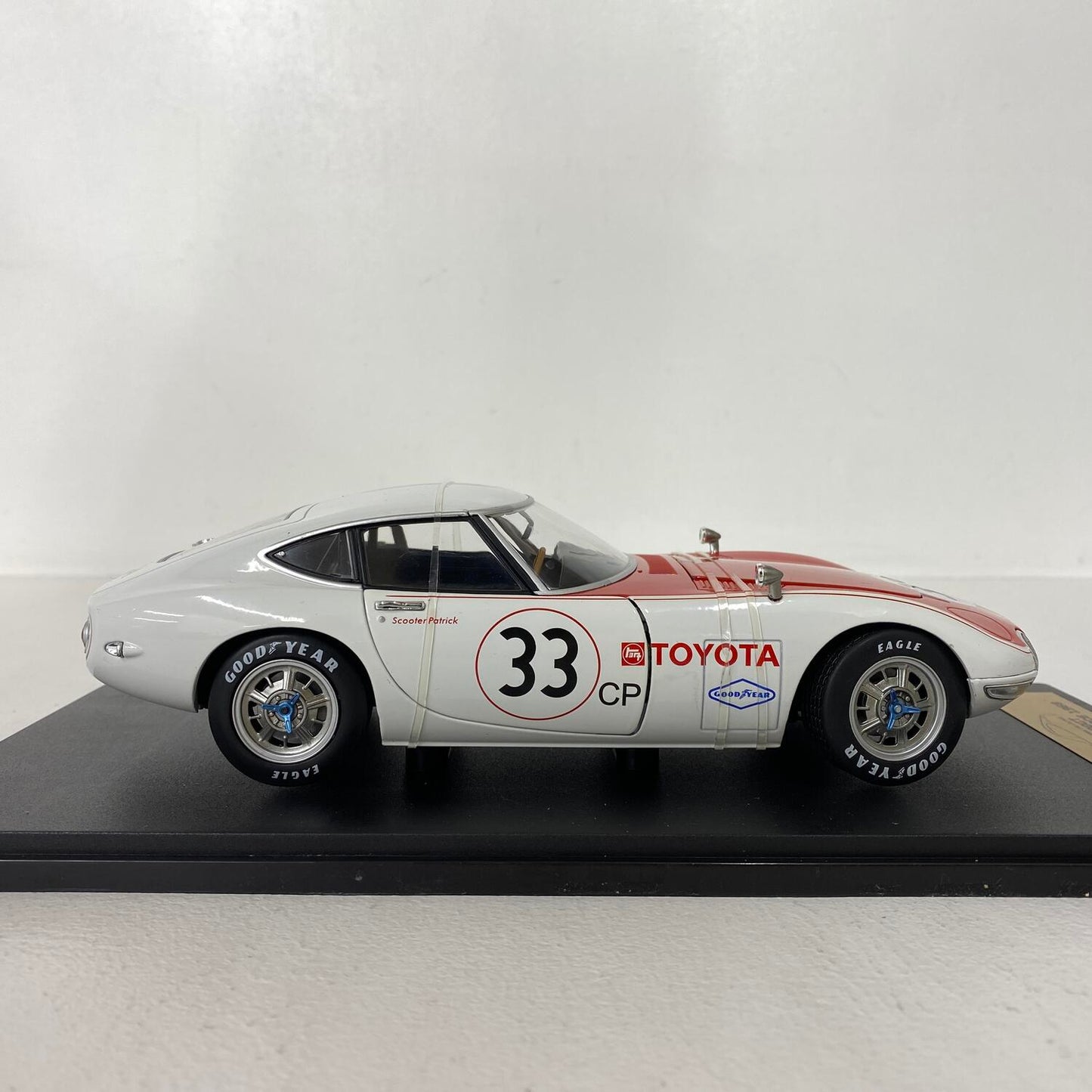 アシェット 1/18 トヨタ 2000GT SCCA SPORTS CAR RACE 1968 ミニカー：