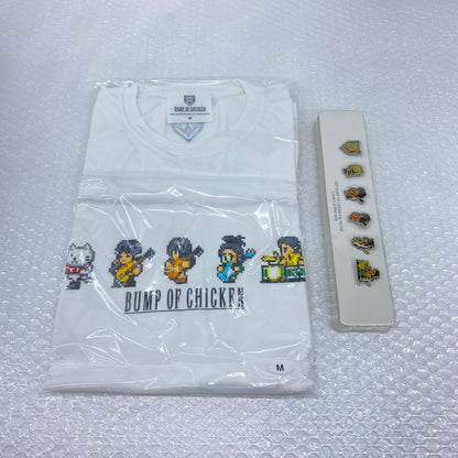 アイドルグッズ 【★加古川物流】中古 ドットBUMP OF CHICKEN＆ニコル Tシャツ ピンズBOX Mサイズ　ラバーキーホルダー　2点セット：【353】【353】【加古川物流】
