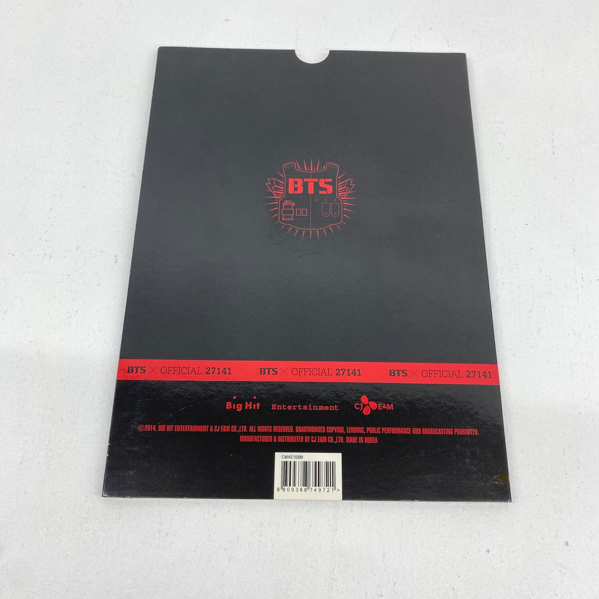 BTS 2014 LIVE TRILOGY EPISODE II. THE RED BULLET プログラムブック 写真：