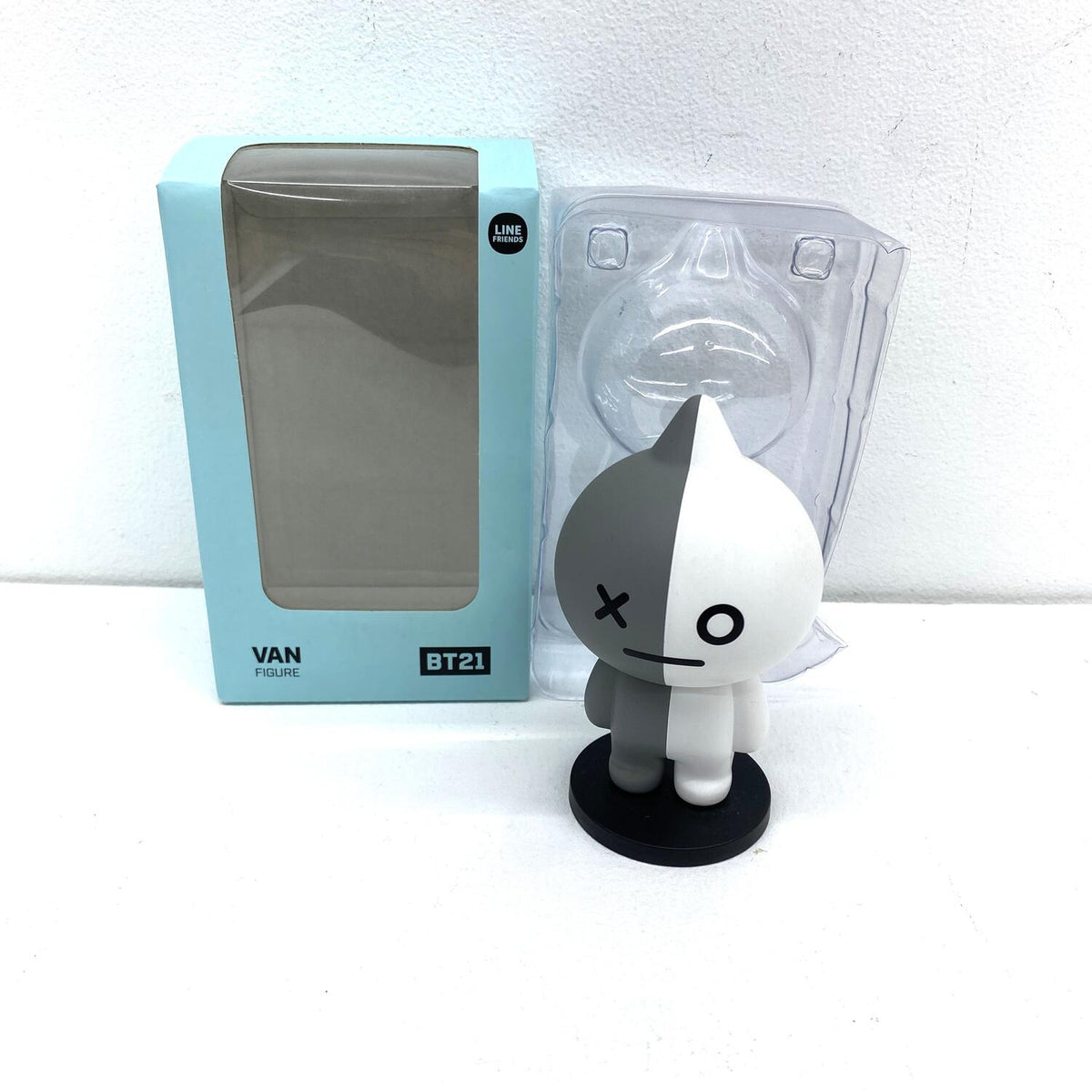 BT21 VAN FIGURE フィギュア：