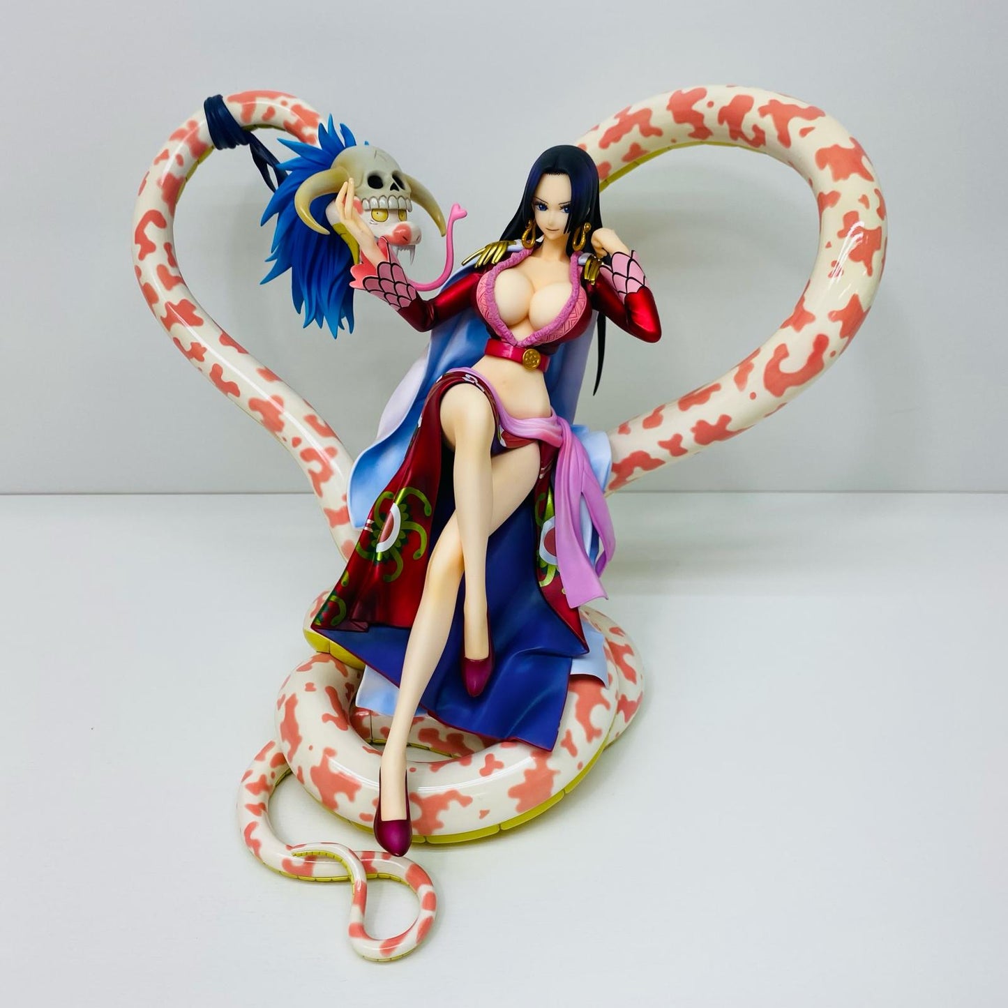 【中古】 “海賊女帝”ボア・ハンコック「ワンピース」P.O.P“NEO-MAXIMUM”メガトレショップ＆オンラインショップ限定【フィギュア】【加古川物流】