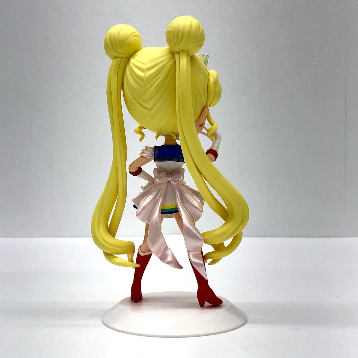 スーパーセーラームーン(衣装淡)「劇場版美少女戦士セーラームーンEternal」Qposket-SUPERSAILORMOON-【フィギュア】