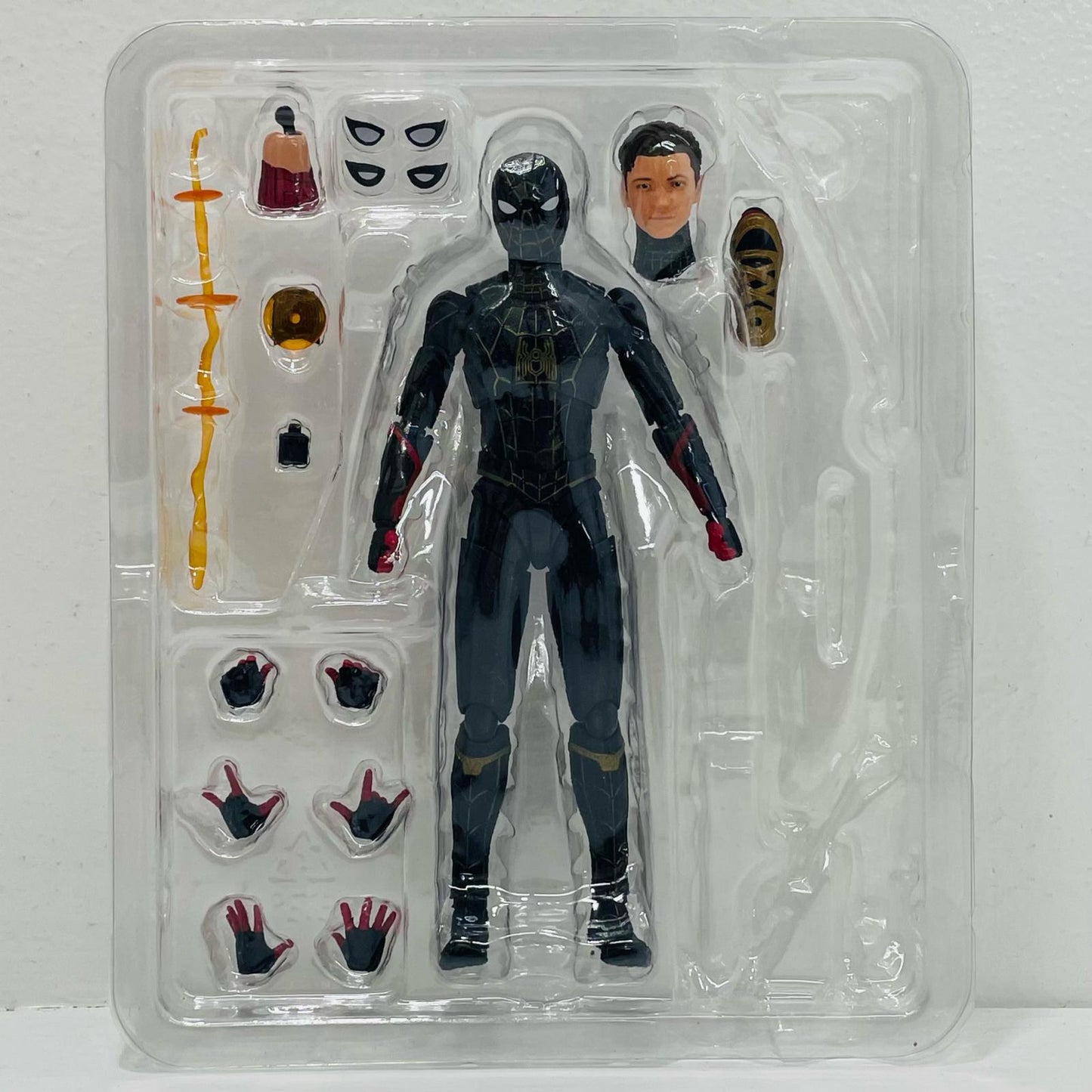 S.H.Figuartsスパイダーマン[ブラック＆ゴールドスーツ]「スパイダーマン：ノー・ウェイ・ホーム」【フィギュア】
