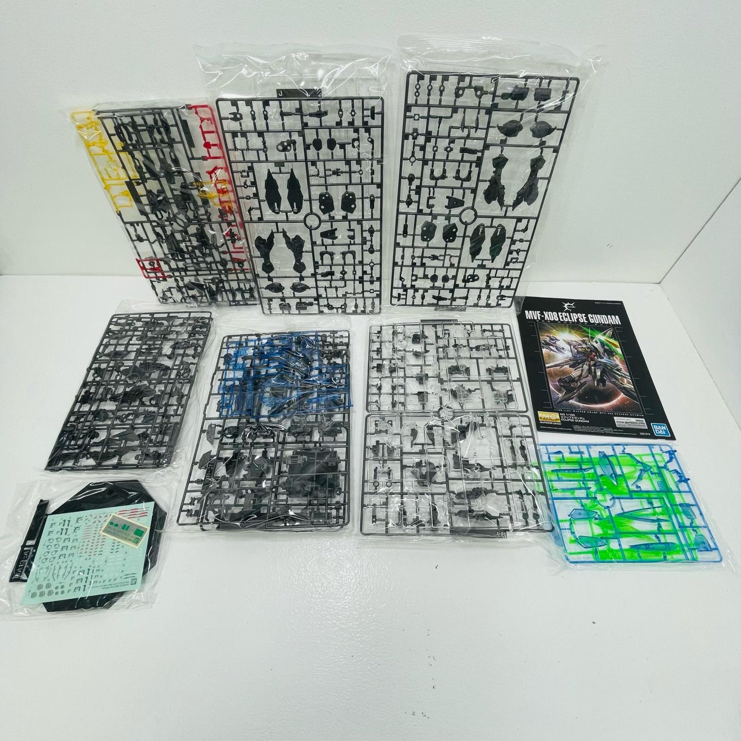 【中古】 1/100MGMVF-X08エクリプスガンダム(クリアカラー)「機動戦士ガンダムSEEDECLIPSE」ガンダムベース限定[5063418]