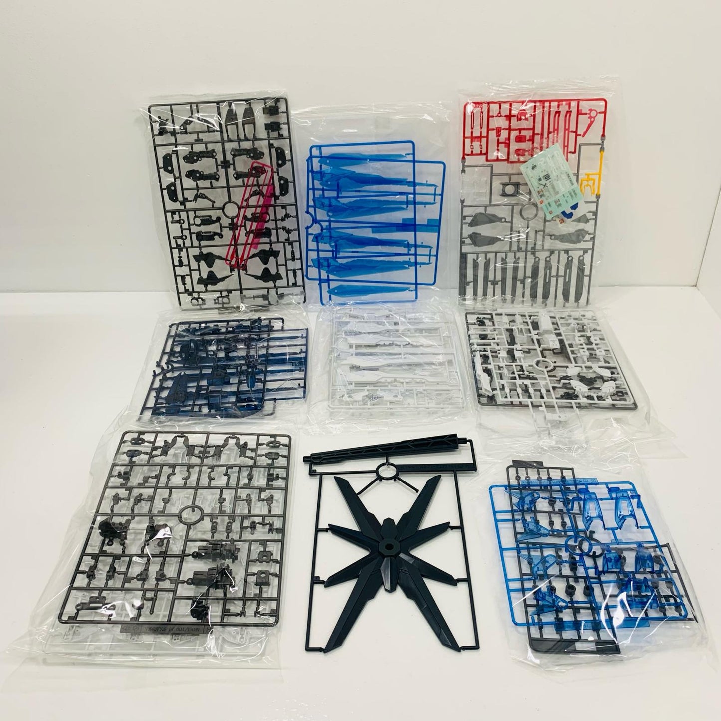 [Used] 1/100 MG ZGMF-X10A Freedom Gundam Solid Clear "Ichiban Kuji Mobile Suit Gundam Gunpla 2021" B Prize [5061848]