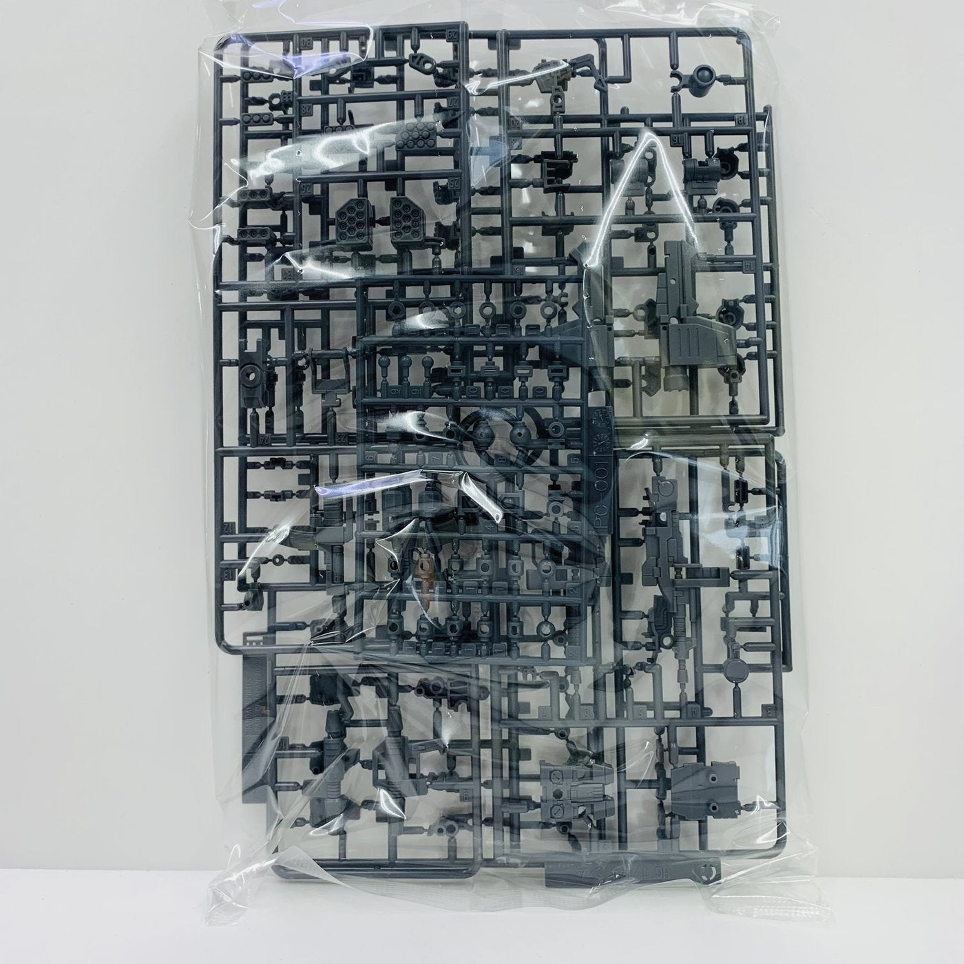 【中古】 1/144HGRGM-79ジム(ショルダー・キャノン装備/ミサイルポッド装備)「機動戦士ガンダムMSD」[5065714] ガンダム プラモデル RGM-79ジム HG ショルダー・キャノン装備/ミサイルポッド装備 '1/144 5065714【飾磨店】