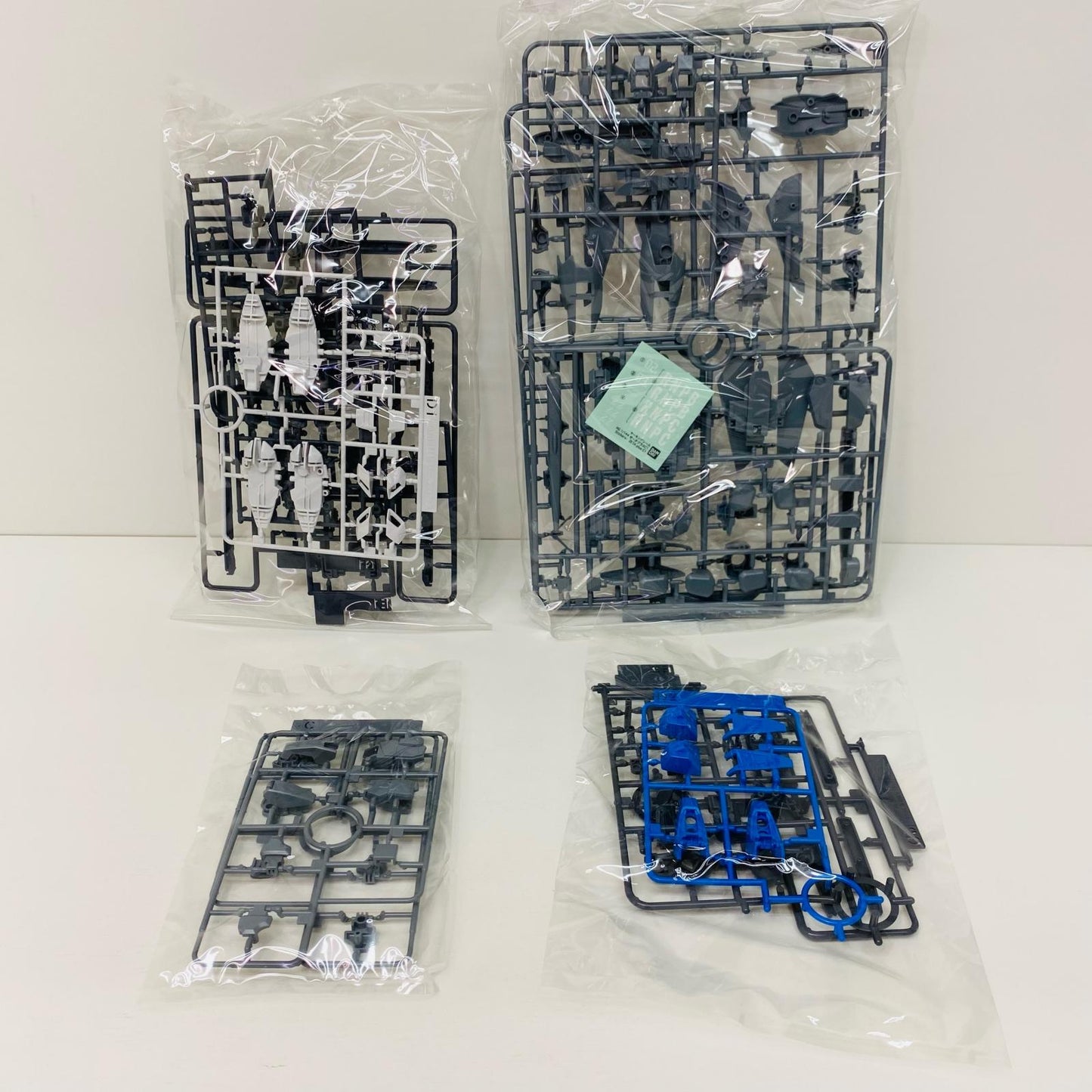 【中古】 1/144HGUCMSZ-006C1ゼータプラスC1「ガンダム・センチネル」プレミアムバンダイ限定[5060240] ガンダム プラモデル MSZ-006C1 ゼータプラスC1 HG プレミアムバンダイ限定 '1/144 5060240【飾磨店】