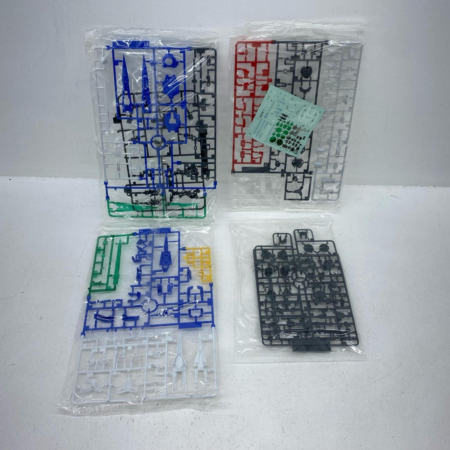 【中古】 1/144 RG GNT-0000/FS ダブルオークアンタ フルセイバー 「機動戦士ガンダム00V戦記」 プレミアムバンダイ限定 [0216733]