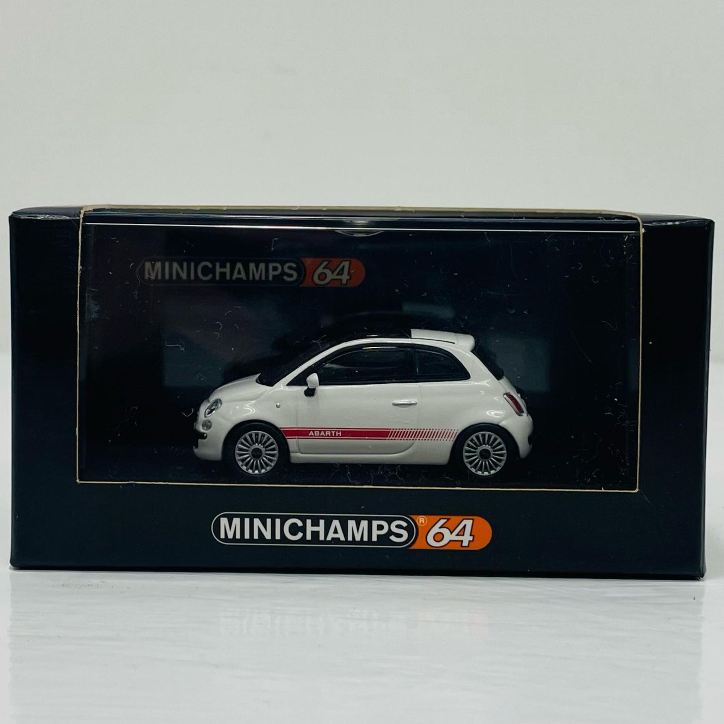 1/64フィアット5002007‘Abarth’(ホワイト)[640121702]