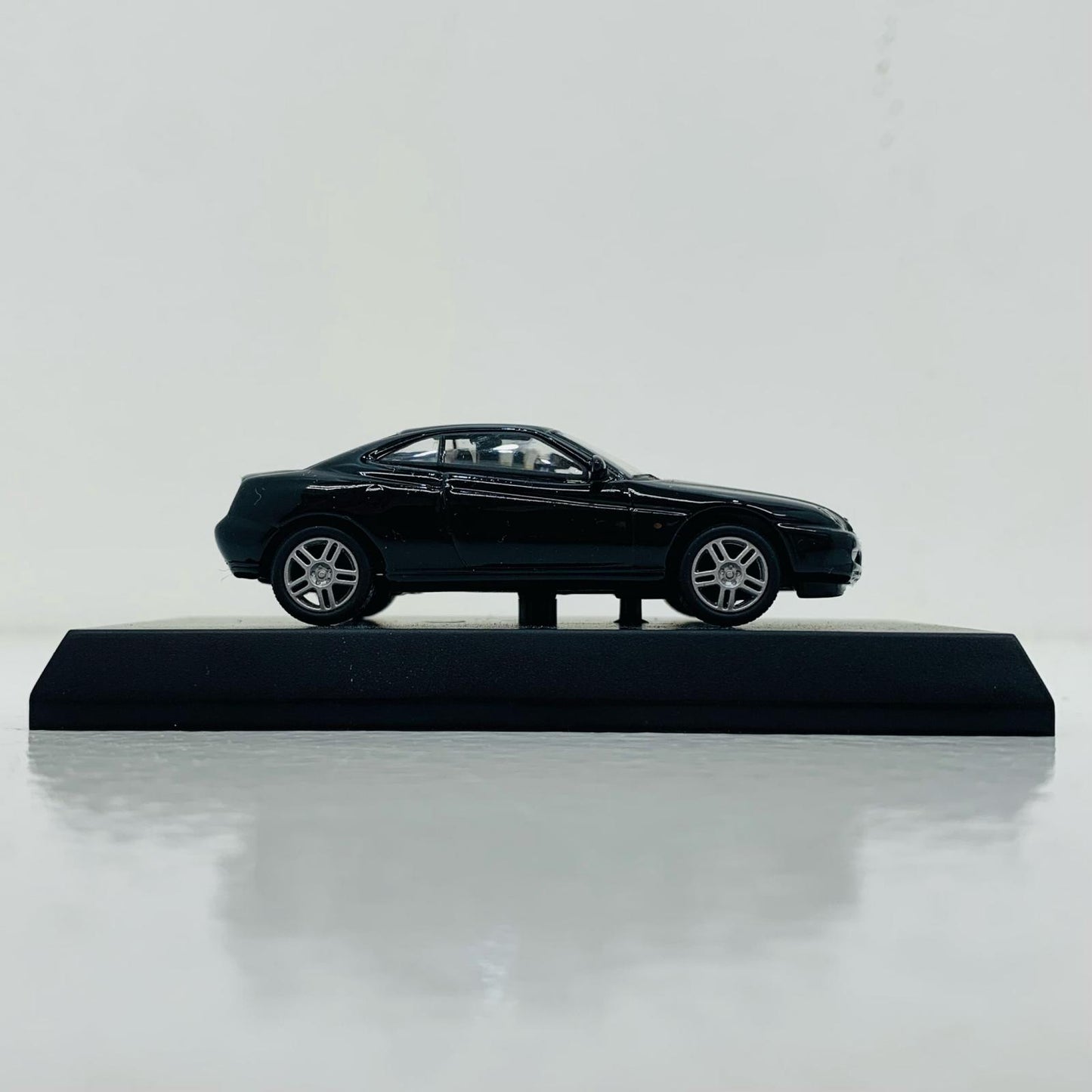 [Used] 1/64 Alfa Romeo GTV (Black) "Alfa Romeo Miniature Car Collection" Circle K Sunkus Limited