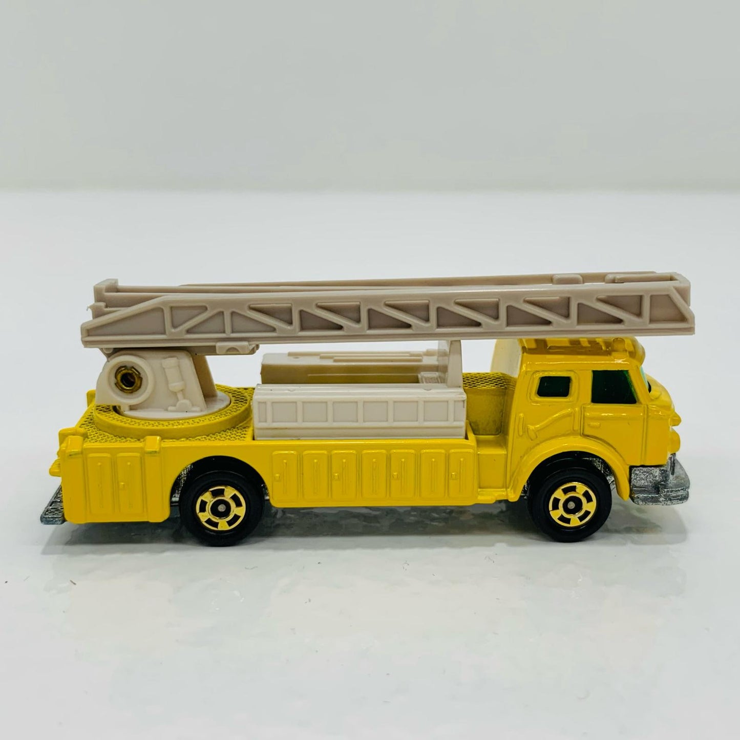 【中古】 1/143AMERICANLADDERCHIEF(イエロー/青箱/日本製)「トミカ外国車シリーズF33」