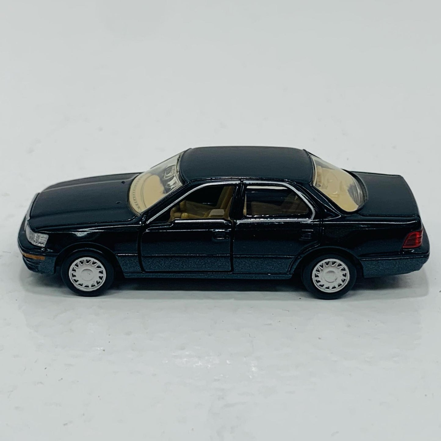 【中古】 トヨタセルシオ「トミカプレミアムNo.19」