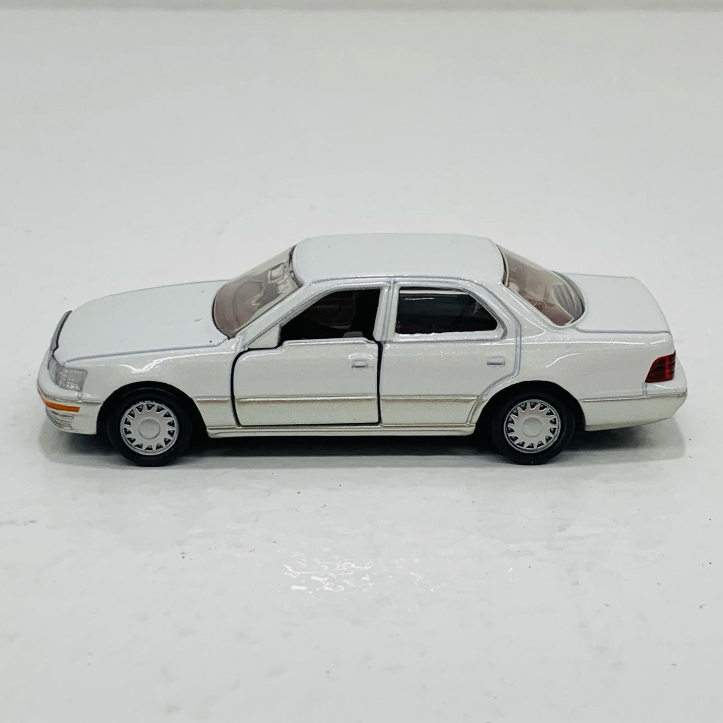 【中古】 トヨタセルシオトミカプレミアム発売記念仕様「トミカプレミアムNo.19」