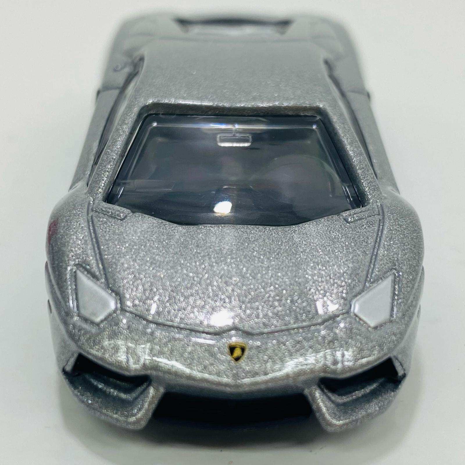 中古】 ランボルギーニアヴェンタドール初回特別カラー「トミカNo.87