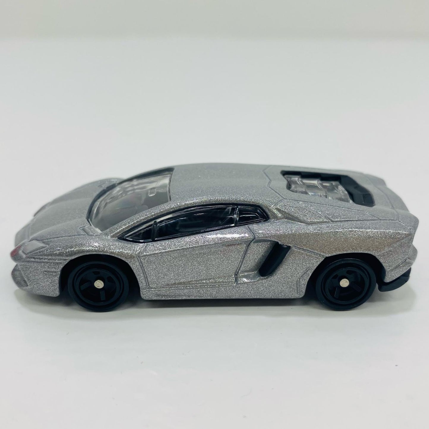 [Used] Lamborghini Aventador First Edition Special Color "Tomica No. 87"