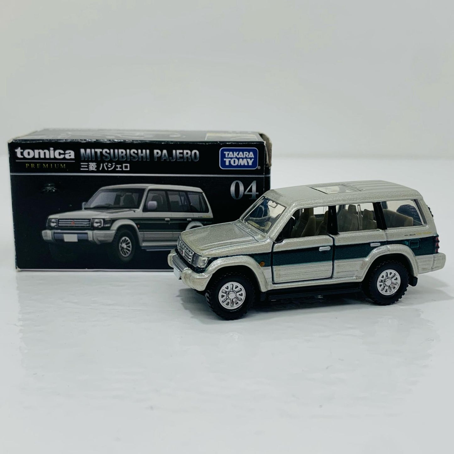 [Used] Mitsubishi Pajero "Tomica Premium No. 04"