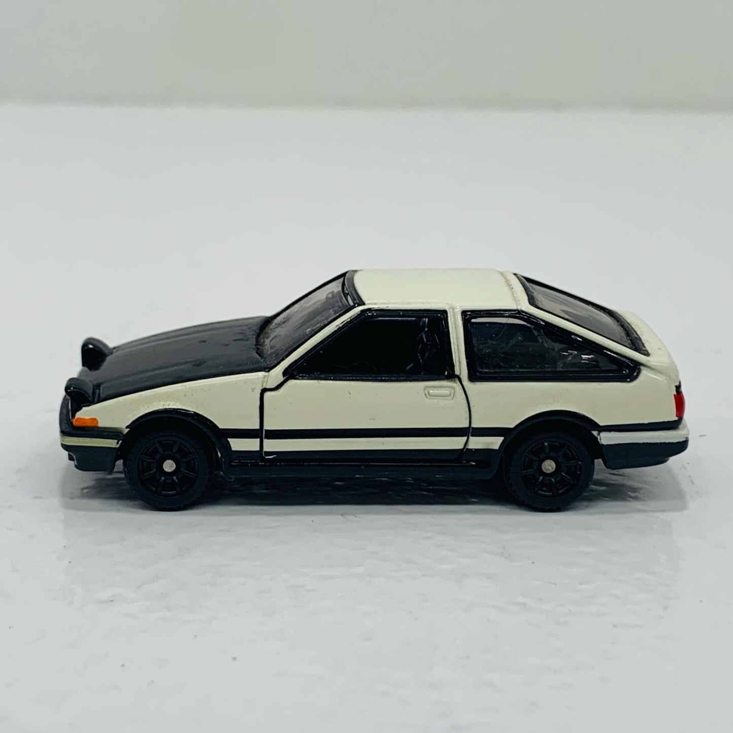 【中古】 頭文字DAE86トレノ(ホワイト×ブラック)「ドリームトミカNo.145」