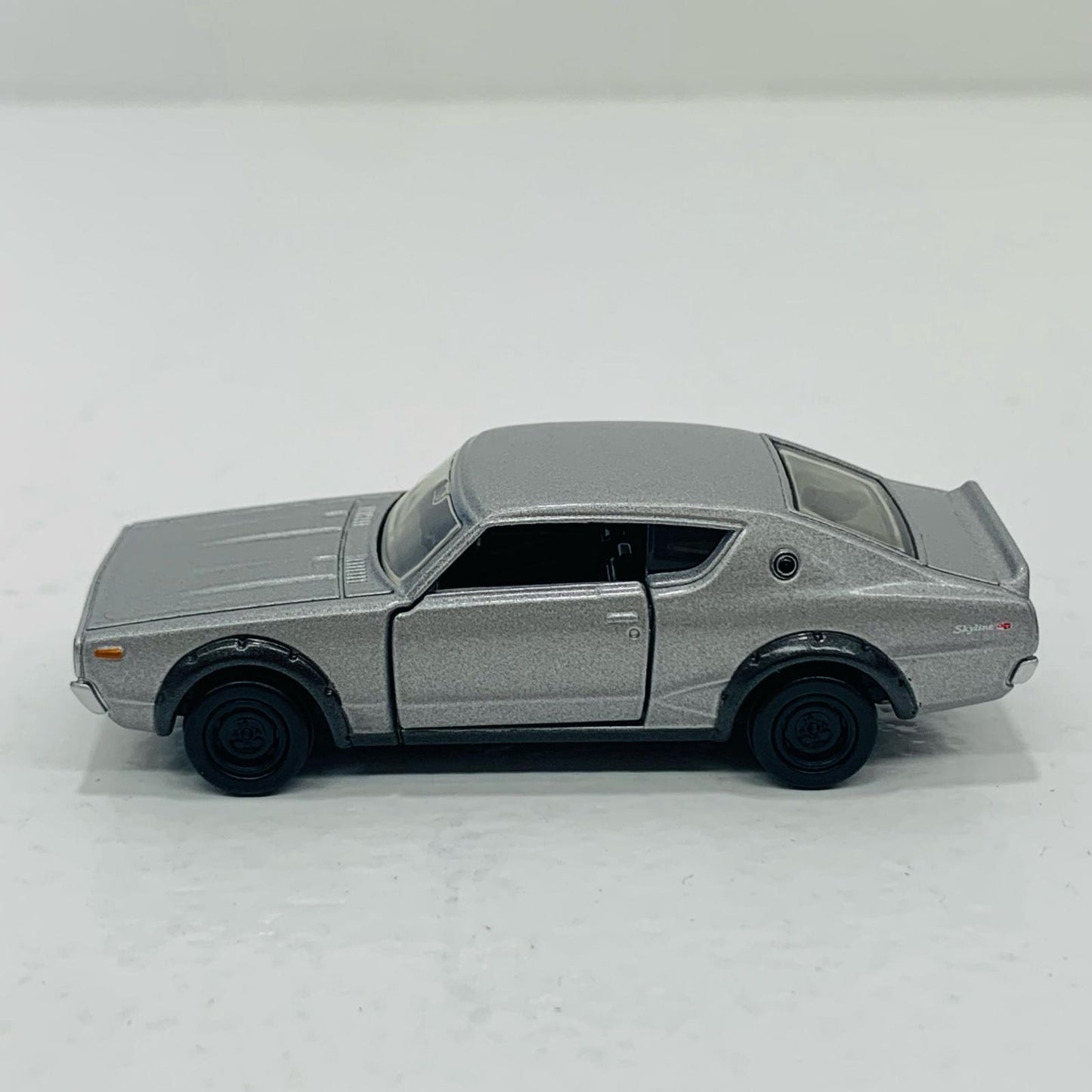 【中古】 日産スカイライン2000GT-RKPGC110「トミカプレミアムNo.17」