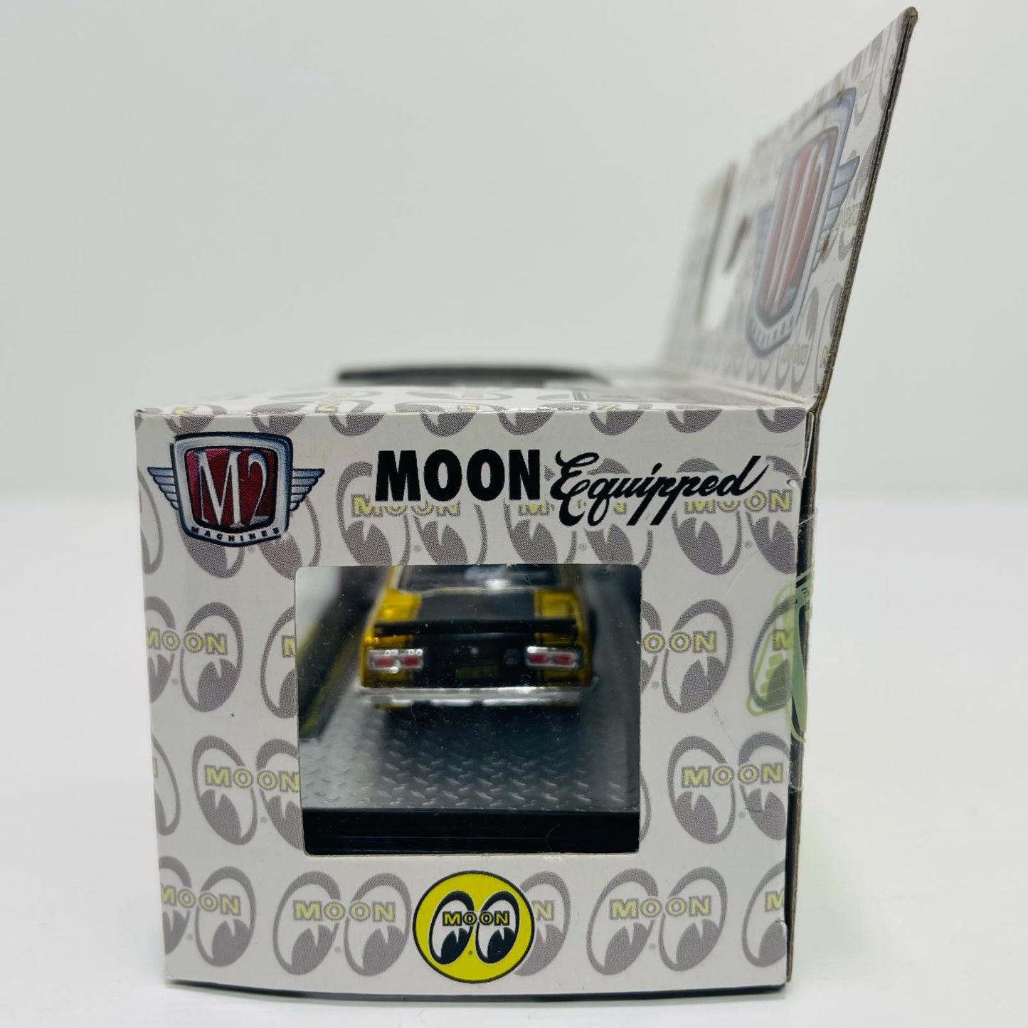 1/641971NissanSkylineGT-R(リキッドゴールド)「MOONEYESSPECIALRELEASE」[32500-S69]